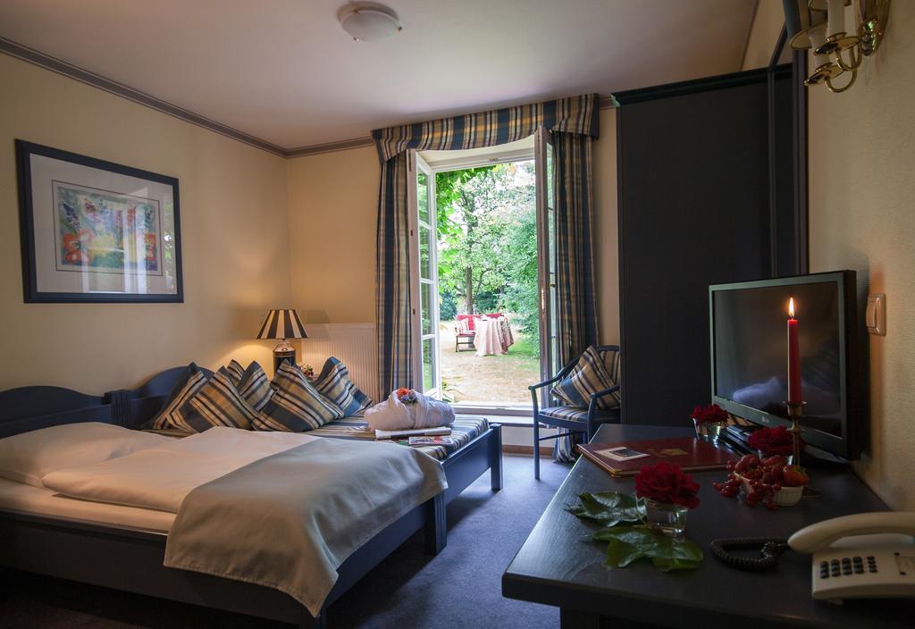 Hotel Gutshof Busch Sarstedt Værelse billede